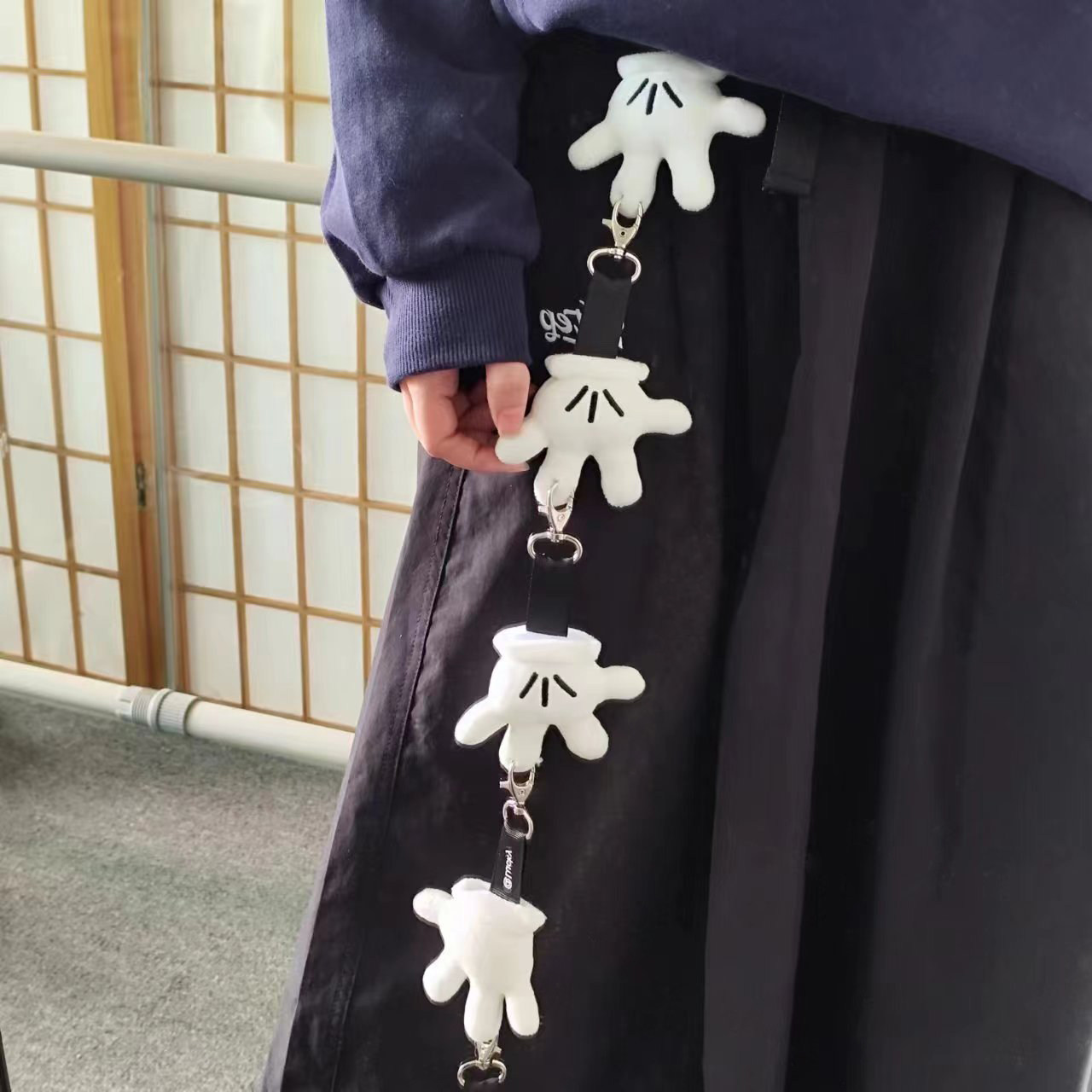 White Mini Glove Belt Accessor - مراجعة Men'S Accessories Trending وسعره